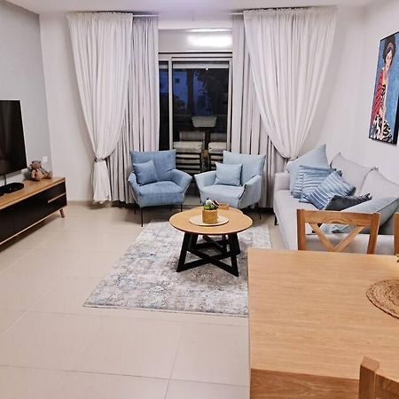 מרחק נגיעה בתקווה Petach Tikva Exterior foto