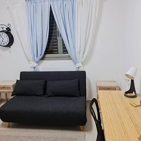 מרחק נגיעה בתקווה Petach Tikva Exterior foto