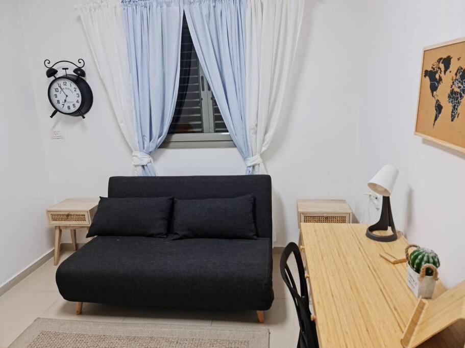 מרחק נגיעה בתקווה Petach Tikva Exterior foto