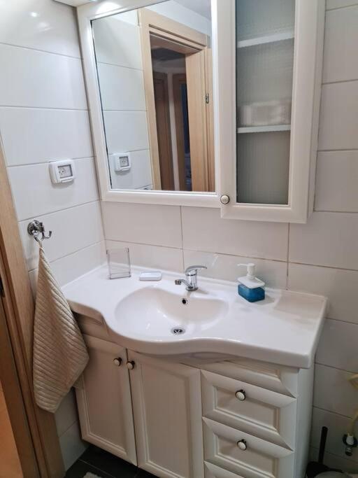 מרחק נגיעה בתקווה Petach Tikva Exterior foto